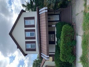 Building Photo - 525 3rd Ave