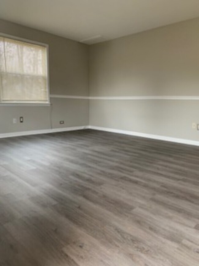 Building Photo - 340 Stiemley Avenue Unit A