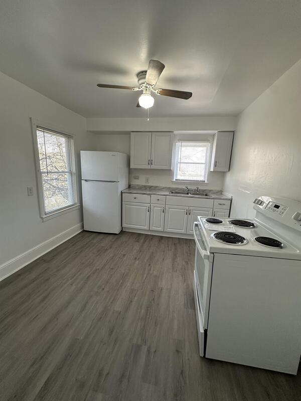 Foto del edificio - 9702 Laird Ave