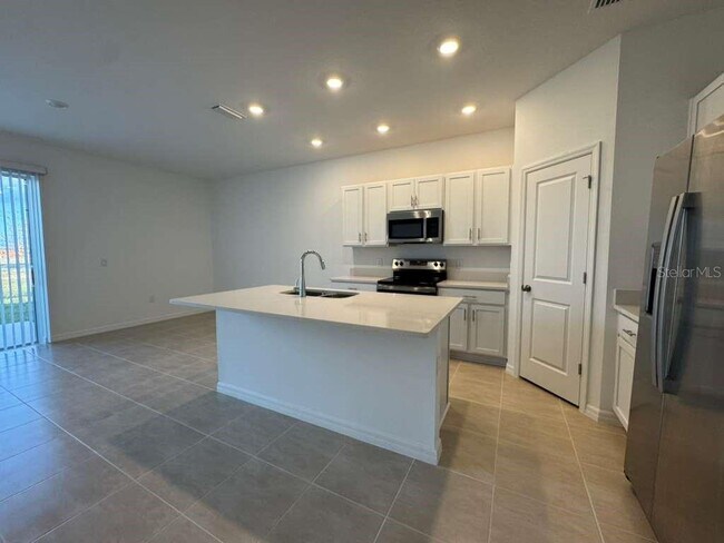 Foto del edificio - 7629 WATERSCAPE Dr