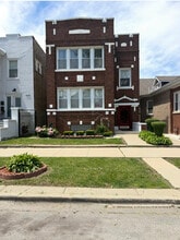 Building Photo - 8026 S Aberdeen St