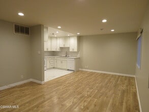 Building Photo - 18547 Collins St