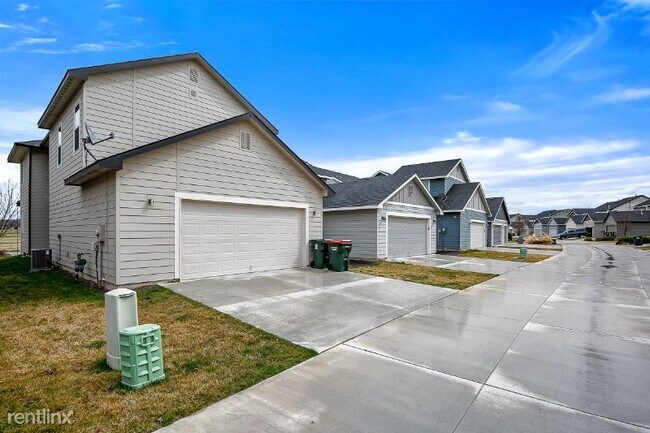 Building Photo - 3 br, 2.5 bath House - 1897 W American For...