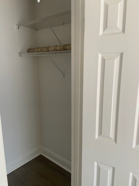 Building Photo - 125 Water Front Way