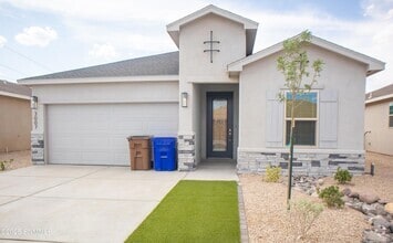 Building Photo - 3007 San Jenaro Dr