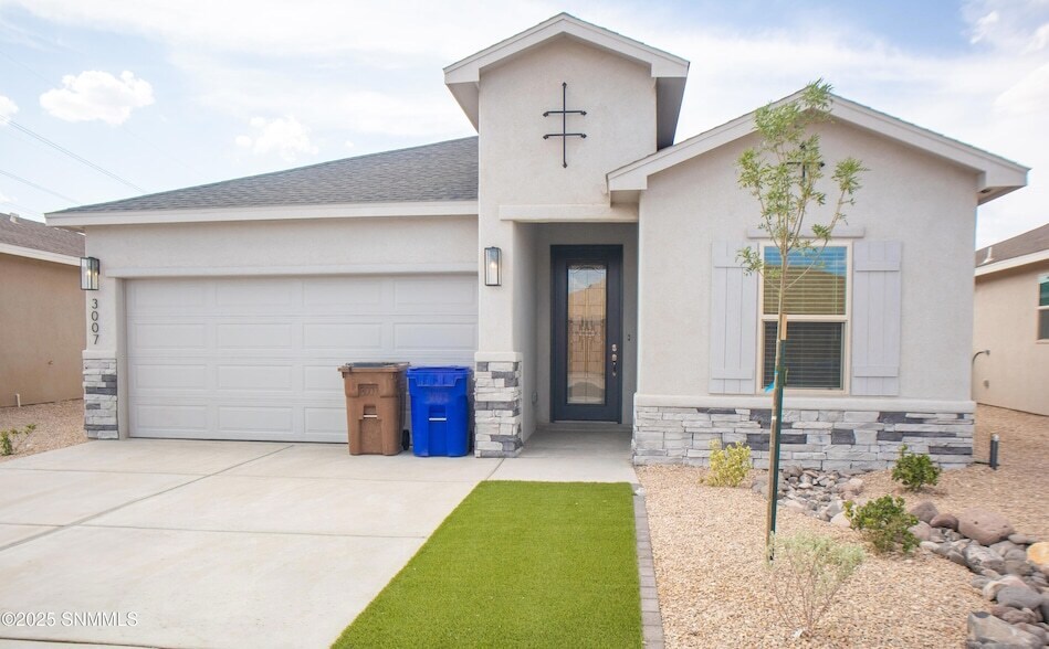 Foto principal - 3007 San Jenaro Dr