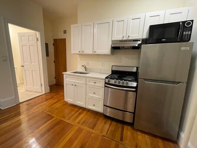 Foto del edificio - 11 Englewood Ave