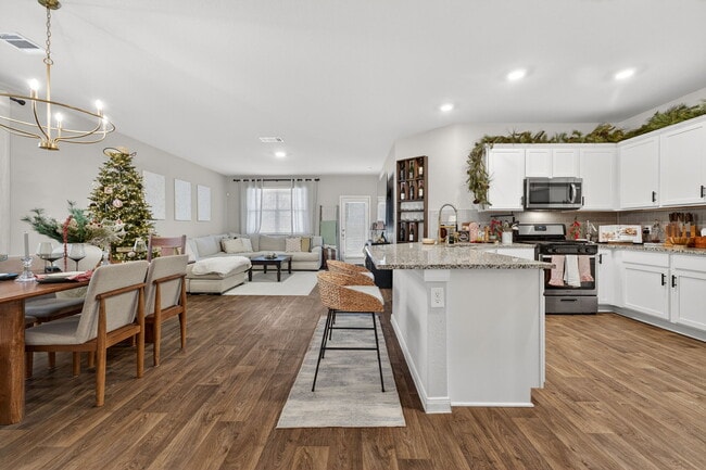 Building Photo - 301 Carolina Buckthorn Dr