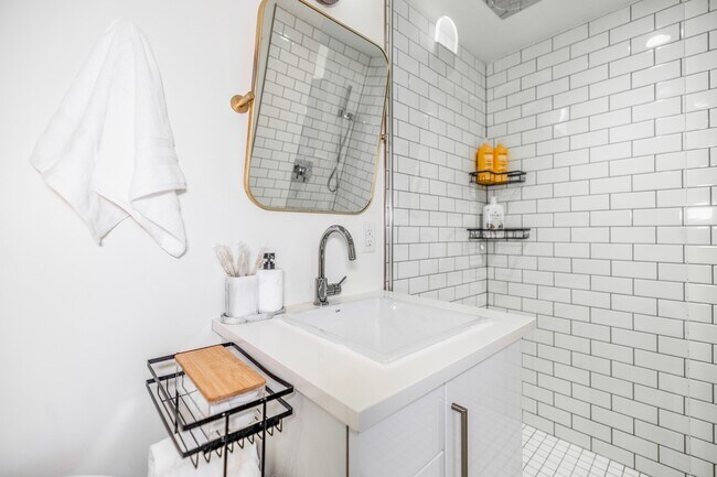 Photo du bâtiment - 234 Wellington Cres