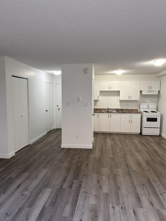 Photo du bâtiment - 727 5th Ave N