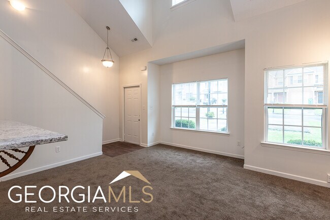 Building Photo - 554 Maggie Ln