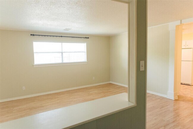 Building Photo - 3101 Matador Dr