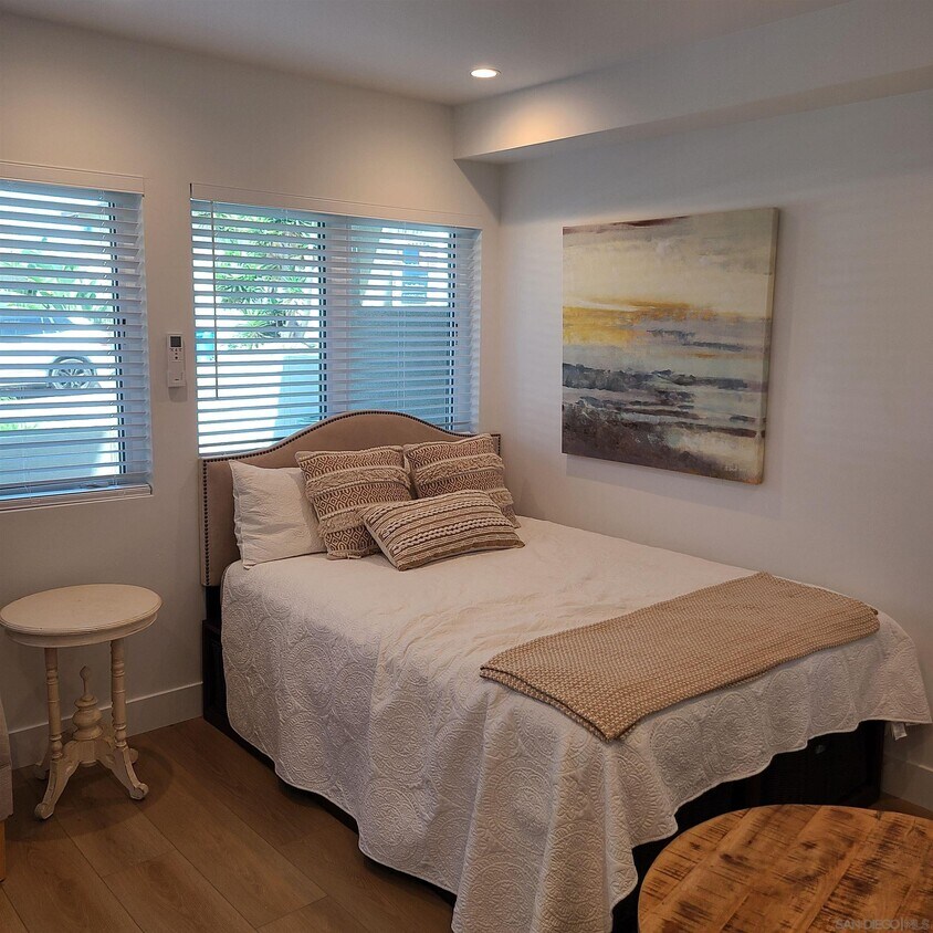 2443 Manchester Ave, Encinitas, CA 92007 Condo for Rent in Encinitas, CA