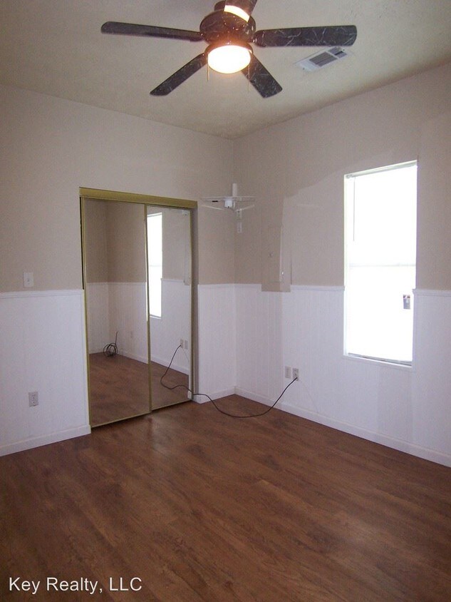 Foto del edificio - 2 br, 1 bath House - 1704-C Horseshoe Drive