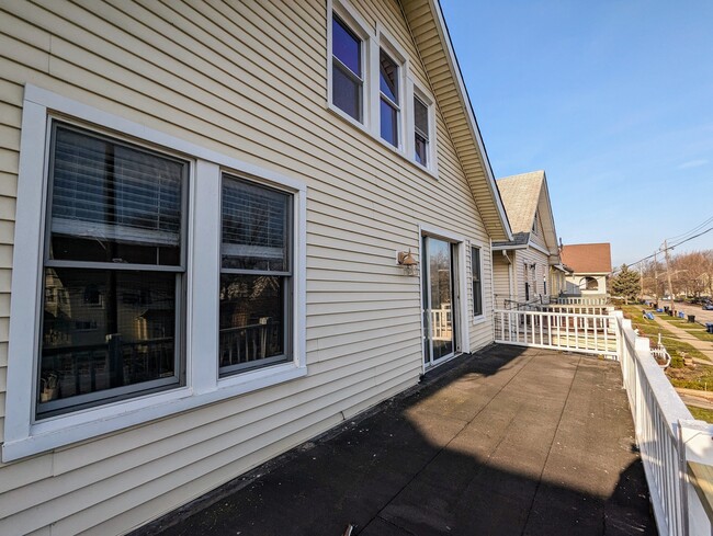 Building Photo - 10401 Baltic Rd