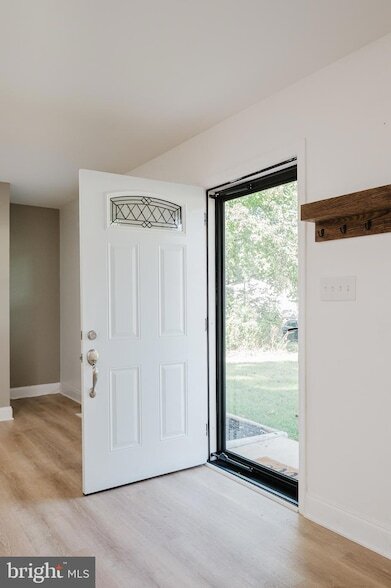 Building Photo - 630 Sequoia Dr