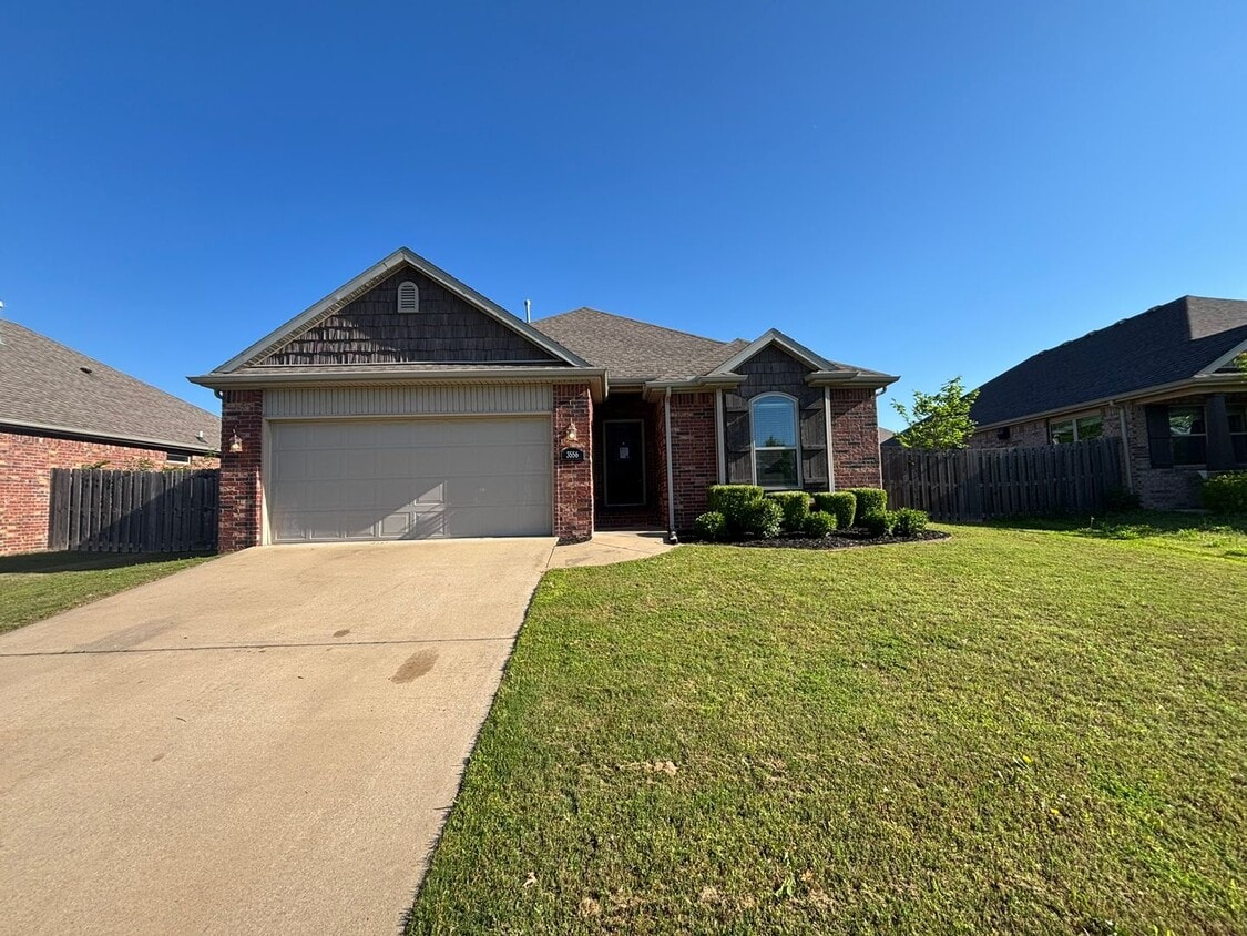 Primary Photo - Stunning 3-Bedroom, 2-Bathroom Single Fami...