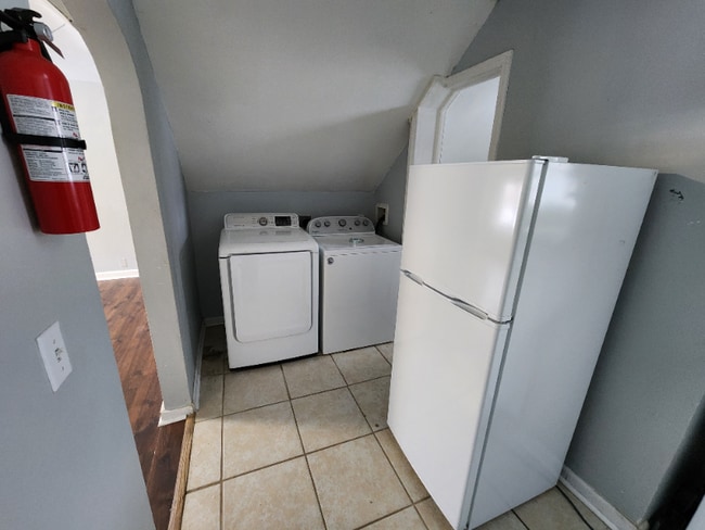 Foto del edificio - 1119 Lake St