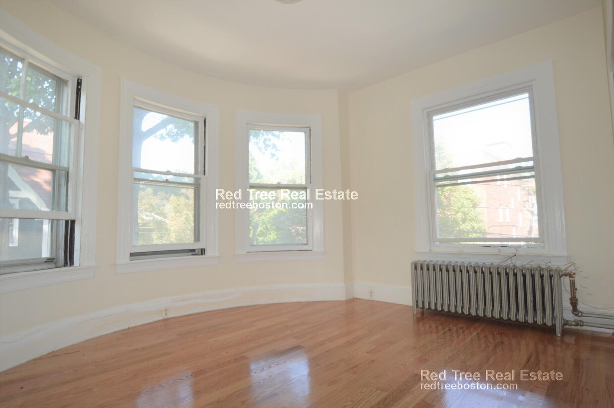 34 Auburn St Unit Center RFR, Brookline, MA 02446 - Apartments in ...