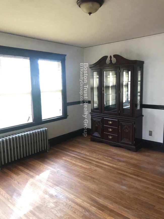 Building Photo - 2.5 Bd