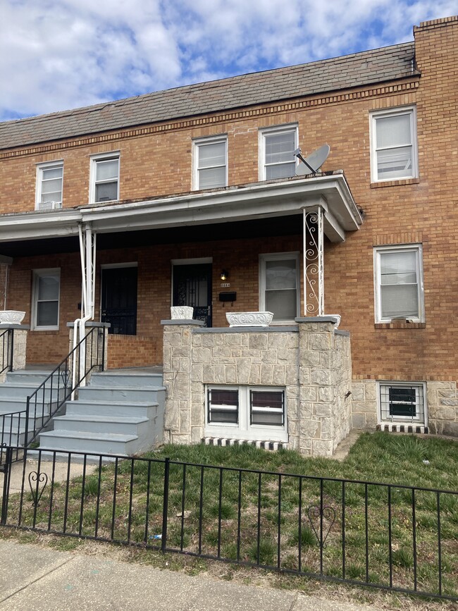 2224 W Saratoga St, Baltimore, MD 21223 Townhome Rentals in Baltimore