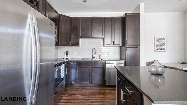 Foto del edificio - 21201 Emerald Mist Pkwy