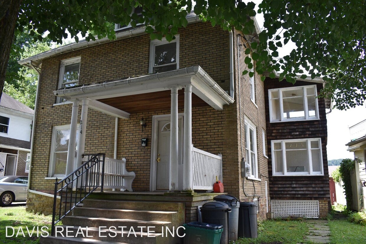 Foto principal - 214 N 5th St
