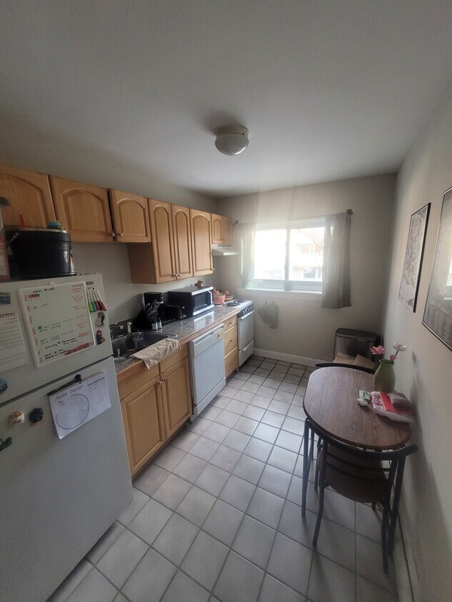Foto principal - 492 Pleasant St