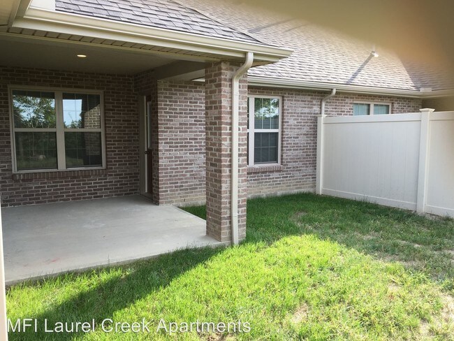 Building Photo - 2200 Shamrock Ln