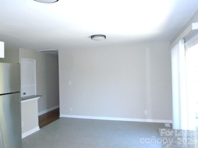 Foto del edificio - 1014 Penrose Ln