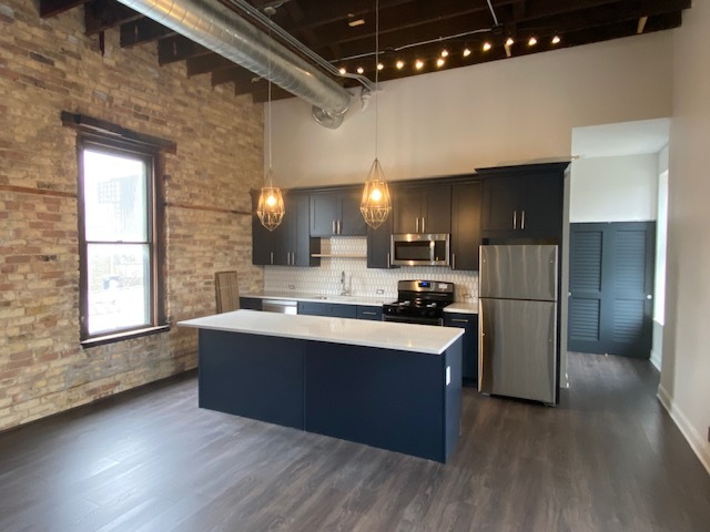 Kitchen - 1331 N Ashland Ave