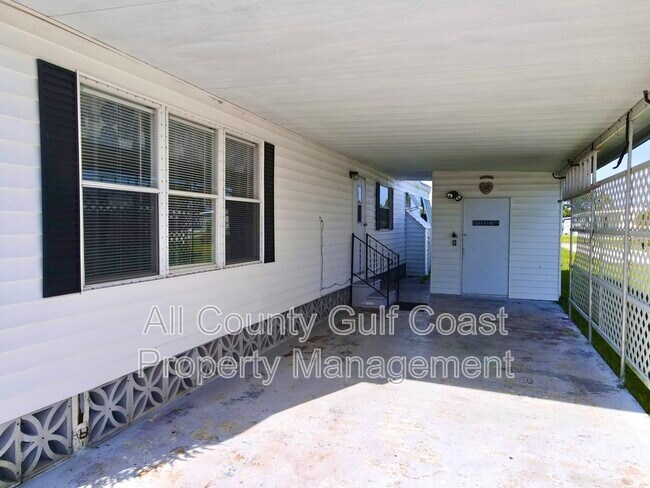 Building Photo - 221 Trailorama Dr