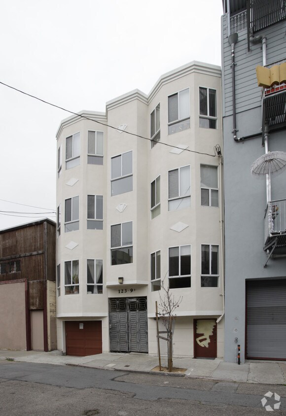 Building Photo - 123-129 Dore St