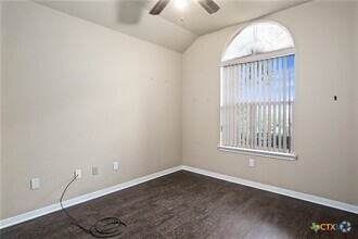 Building Photo - 120 Wind Ridge Dr