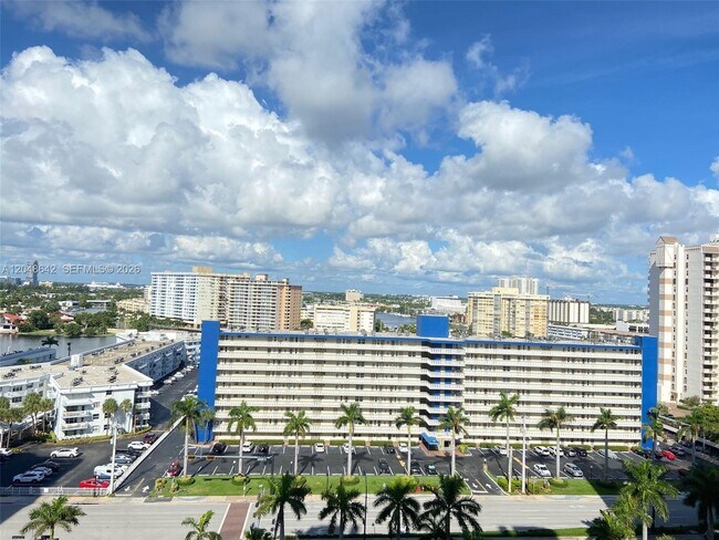 Foto del edificio - 1904 S Ocean Dr