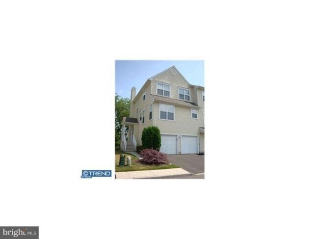 Foto del edificio - 7501 Juniper Ln