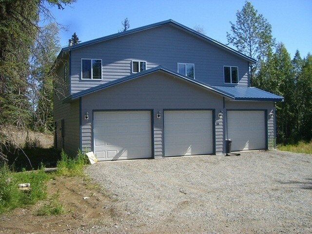 Primary Photo - 3BR, 2.5BA home with 3 car garage with lak...