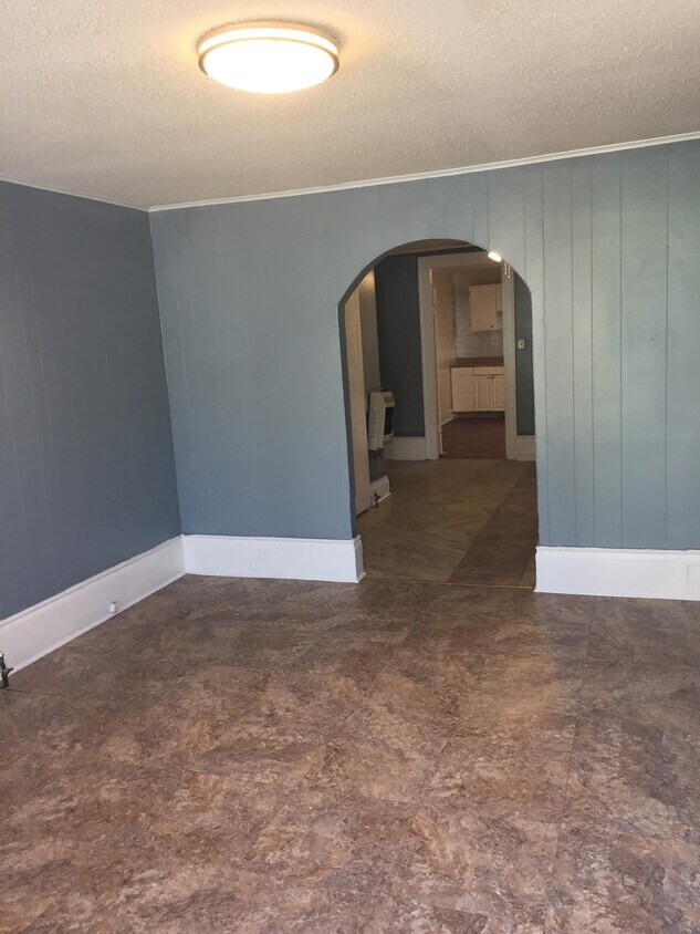 Living room - 1506 Louisa St