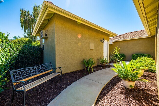 Building Photo - 27569 Ethan Allen Way