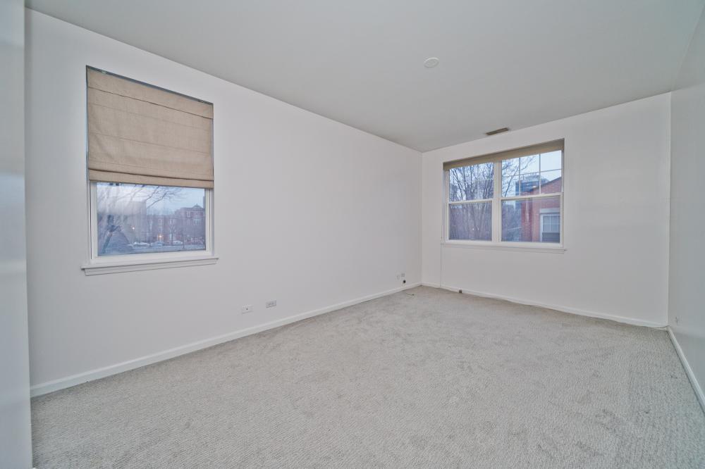 Foto principal - 2 bedroom in Chicago IL 60610