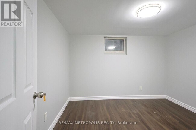 Building Photo - 23 Mountland Dr