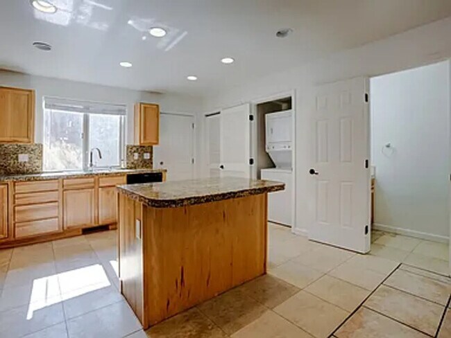 Foto del edificio - Spacious Virginia City Rental with Dual Primary Suites & Fenced Backyard