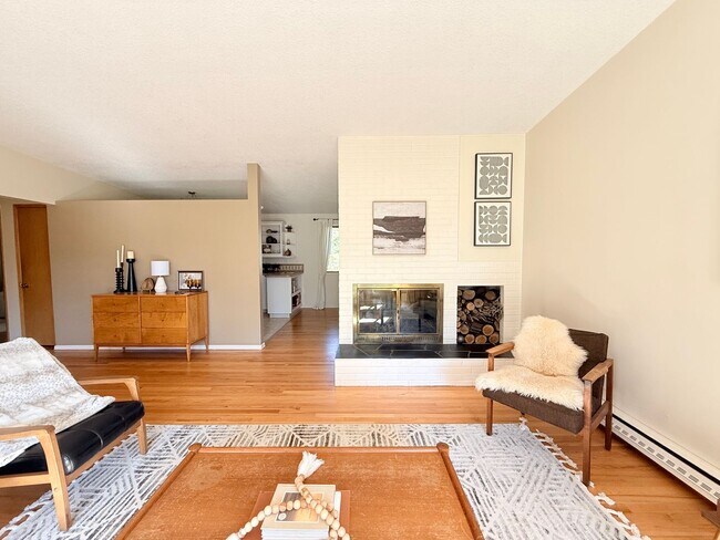 Foto del edificio - Charming 2 Bedroom Condo in SW Portland!