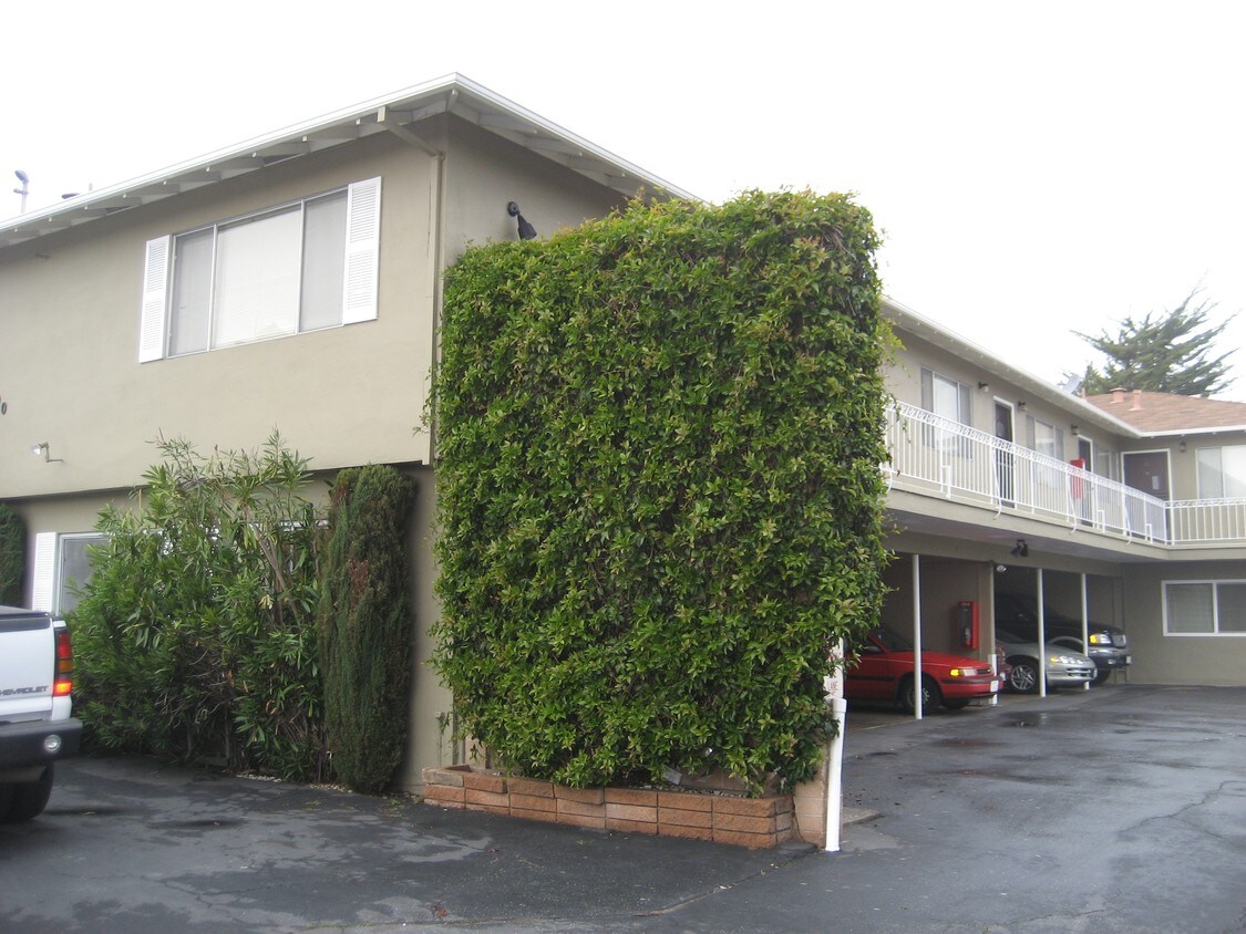 Building Photo - 590 Ralston Ave
