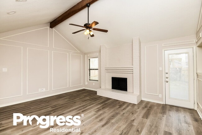 Building Photo - 5700 Acapulco Dr