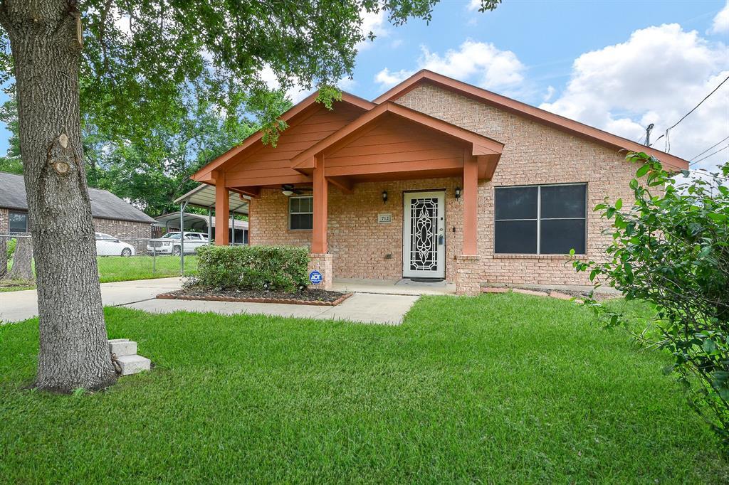 Foto principal - 712 Avenue F