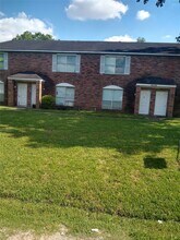 Building Photo - 9029 Carousel Ln