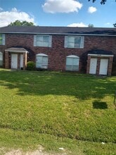 Building Photo - 9029 Carousel Ln