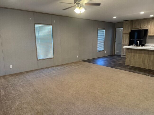 Foto del edificio - Beautiful mobile home for sale