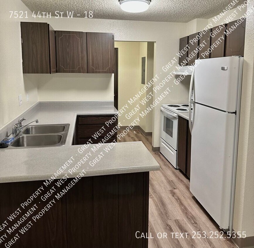 Foto principal - 7521 44th St W